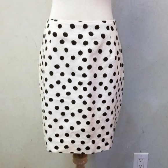 Bloomingdale's Dresses & Skirts - NWT Bloomingdale's Petites Polka dot skirt